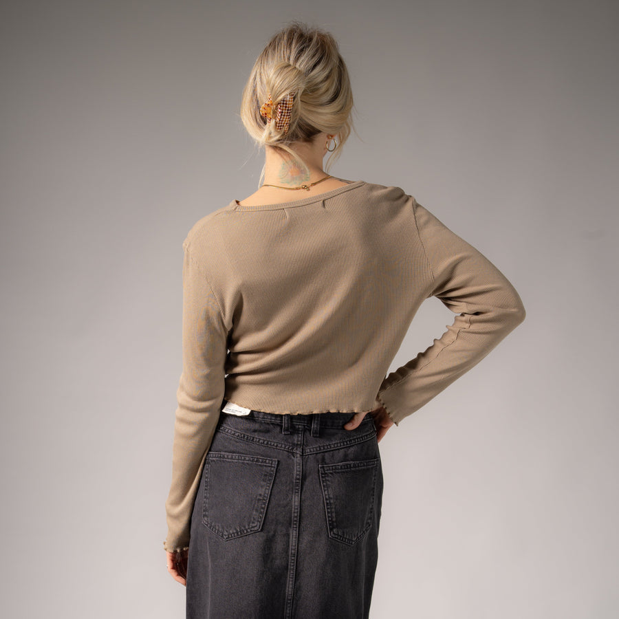 Essentials - Long Sleeve Ribbed Tee - Camel Gold