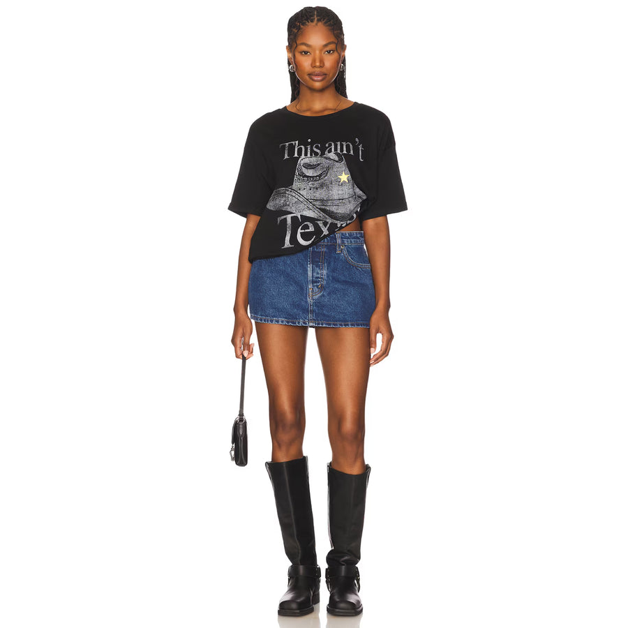 This Ain'T Texas - Oversized Tee - Black - The Laundry Room