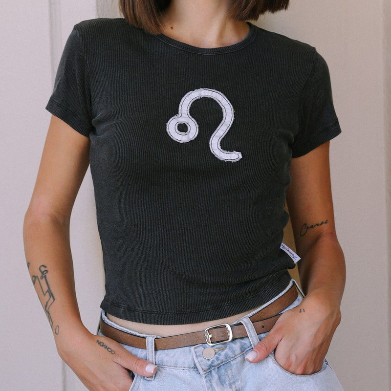 Leo Stitch - Baby Tee - Black Snow - The Laundry Room